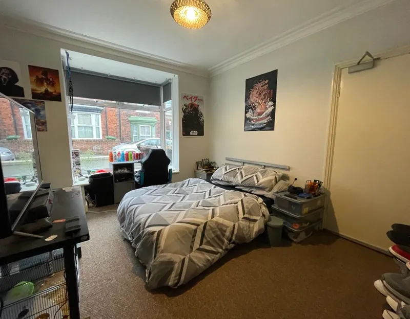 4 bed // All Ensuite House // July 2026 - Image 2